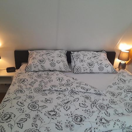 Top Appartement Short Stay In Mooie Omgeving Kortenhoef. المظهر الخارجي الصورة